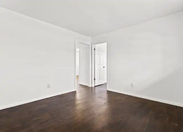 Property at 4524 Collins Ave, Dallas, TX, 75210, 2 beds, 1 bath, [object Object]
