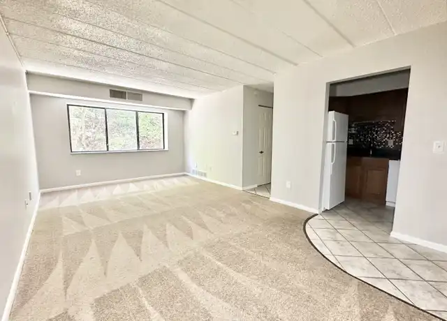 Property at 310 McKnight Cir, Pittsburgh, PA, 15237, 1 bed, 1 bath, [object Object]