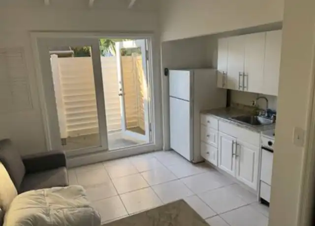 Property at 1517 NE 27th St, Wilton Manors, FL, 33334, 1 bed, 1 bath, [object Object]