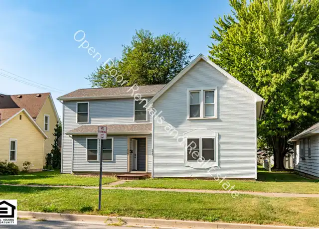 Property at 604 E 9th St Apt B, Auburn, IN, 46706, 2 beds, 2 baths, [object Object]