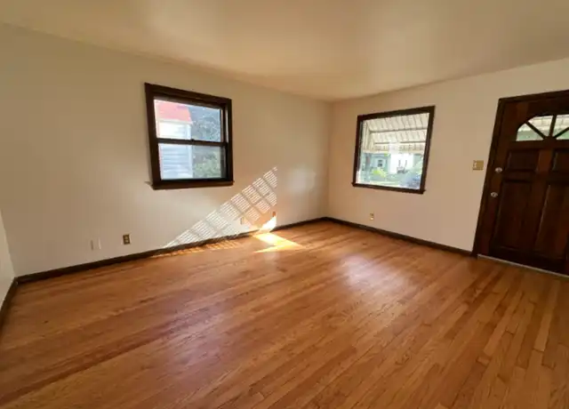 Property at 3332 S Springfield Ave, Milwaukee, WI, 53207, 2 beds, 1 bath, [object Object]