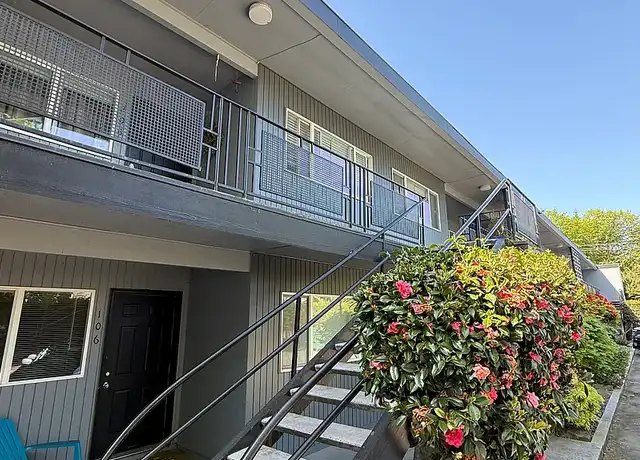 Property at Hall Court Apartments - 5950 SW Hall Blvd, Beaverton, OR, 97005, 2 beds, 1 bath, [object Object]