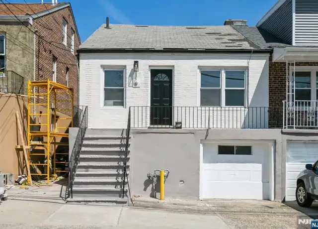 Property at 40 Woodcliff Ave, North Bergen, NJ, 07047, 3 beds, 2 baths, [object Object]