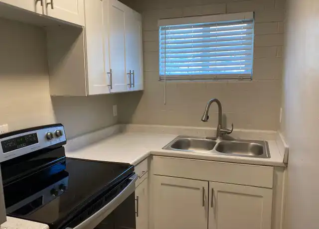 Property at 2420 W Glenrosa Ave Unit 14, Phoenix, AZ, 85017, 2 beds, 1 bath, [object Object]