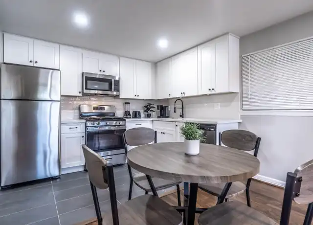 Property at 1602 Bonnie Brae St Unit 4, Houston, TX, 77006, 1 bed, 1 bath, [object Object]