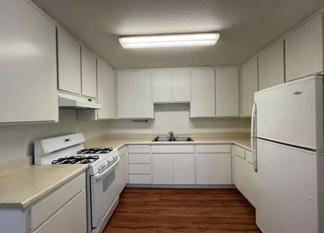 Property at 1940 Pine St Unit 1940A, Paso Robles, CA, 93446, 2 beds, 1 bath, [object Object]
