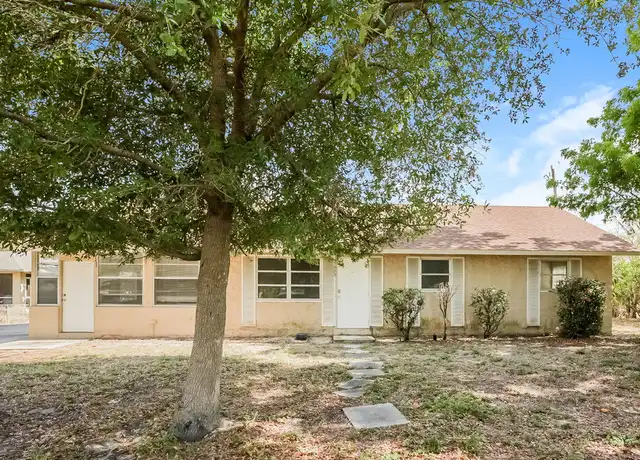 Property at 1020 Fontana St, Naples, FL, 34103, 3 beds, 2 baths, [object Object]