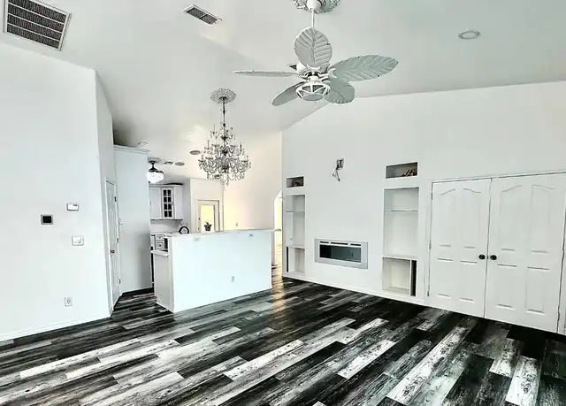 Property at 546 SE 5th Ave, Cape Coral, FL, 33990, 2 beds, 2 baths, [object Object]