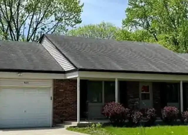 Property at 401 Castlewood Ln, Buffalo Grove, IL, 60089, 3 beds, 2 baths, [object Object]