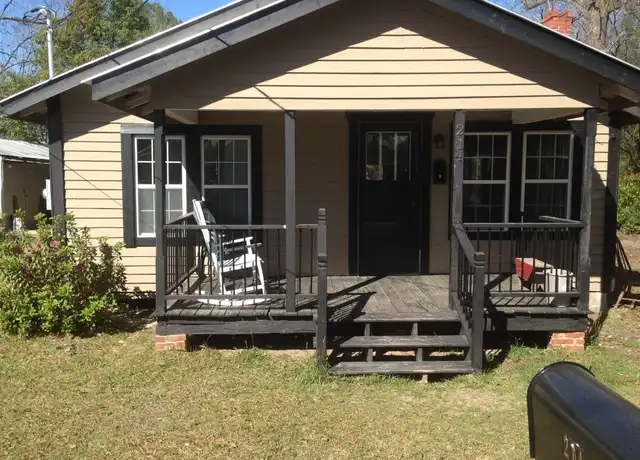 Property at 214 W Charlton St, Glennville, GA, 30427, 2 beds, 1 bath, [object Object]