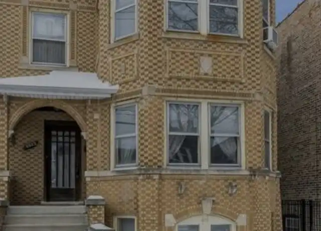 Property at 5943 N Maplewood Ave Unit 2, Chicago, IL, 60659, 3 beds, 1 bath, [object Object]