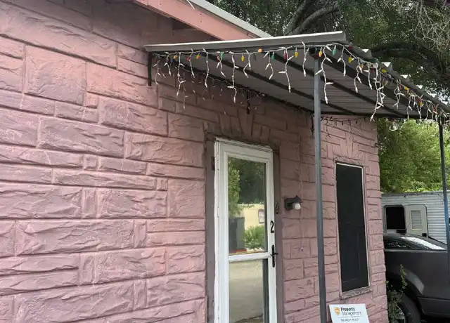 Property at 4309 Fredericksburg Rd Unit 2, Balcones Heights, TX, 78201, 1 bed, 1 bath, [object Object]