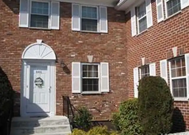 Property at 444 Genesee Ct, Suffern, NY, 10901, 3 beds, 2.5 baths, [object Object]