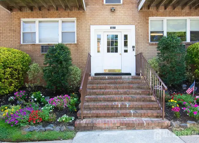 Property at 9 Koster Blvd Unit C, Edison, NJ, 08837, 1 bed, 1 bath, [object Object]