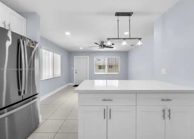 Property at 367 Phippen Waiters Rd Unit 1, Dania Beach, FL, 33004, 2 beds, 1 bath, [object Object]