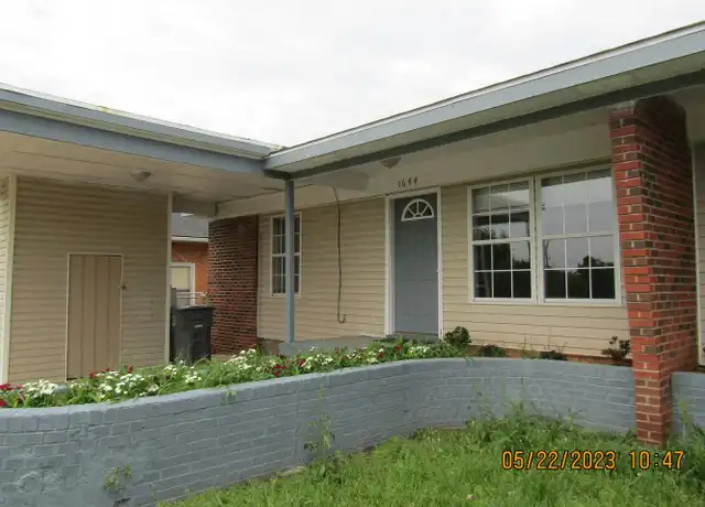 Property at 1644 NW 27th St, Lawton, OK, 73505, 3 beds, 1 bath, [object Object]