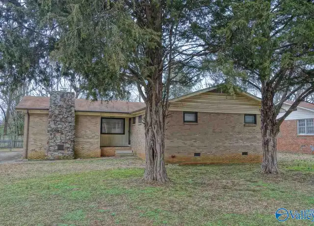 Property at 4607 Rutledge Dr NW, Huntsville, AL, 35816, 3 beds, 2 baths, [object Object]