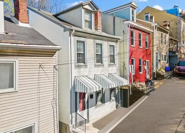 Property at 39 Welsh Way, Pittsburgh, PA, 15203, 4 beds, 2 baths, [object Object]