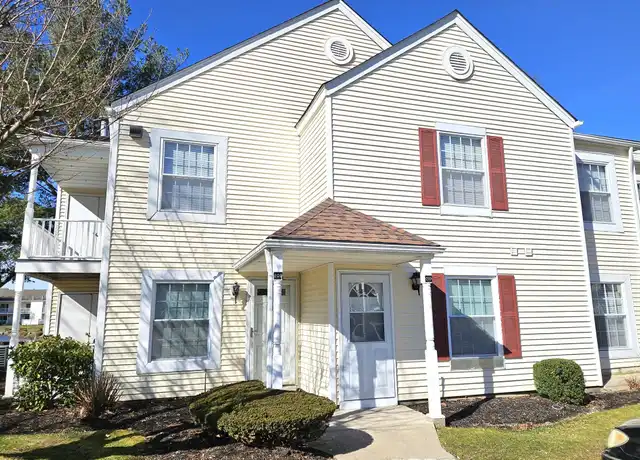 Property at 210 Fairview Cir, Middle Island, NY, 11953, 2 beds, 1.5 baths, [object Object]