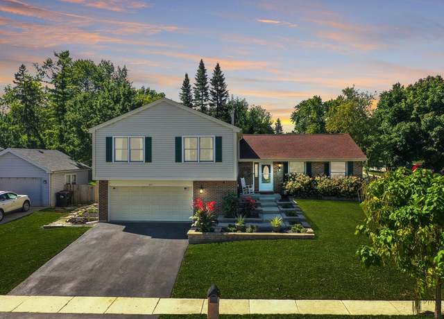 Photo of 975 Old Mill Grove Rd, Lake Zurich, IL 60047