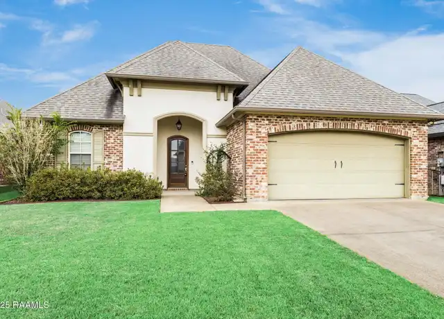 Property at 215 Capstone Xing, Lafayette, LA, 70506, 3 beds, 2 baths, [object Object]