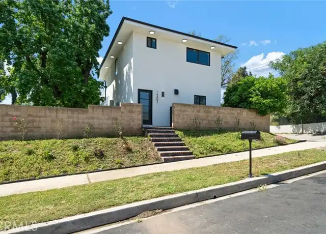 Property at 16609 Superior St, Northridge, CA, 91343, 3 beds, 2 baths, [object Object]