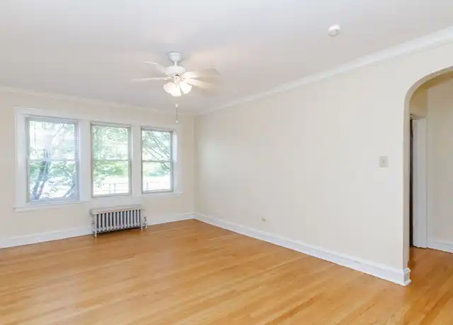 Property at 901 S Clinton Ave Unit 907-1N, Oak Park, IL, 60304, 1 bed, 1 bath, [object Object]