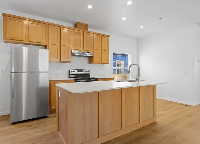 Property at Blythe Village - 3572 N Blythe Ave, Fresno, CA, 93722, 3 beds, 2 baths, [object Object]