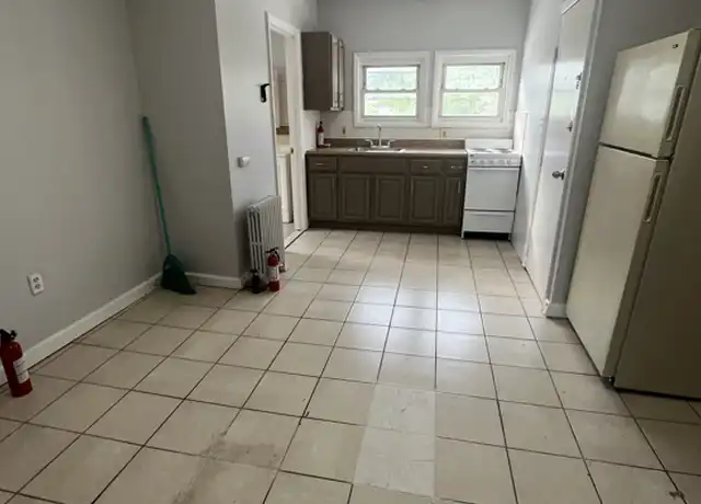Property at 803 Stuyvesant Ave Unit 3, Irvington, NJ, 07111, 1 bed, 1 bath, [object Object]