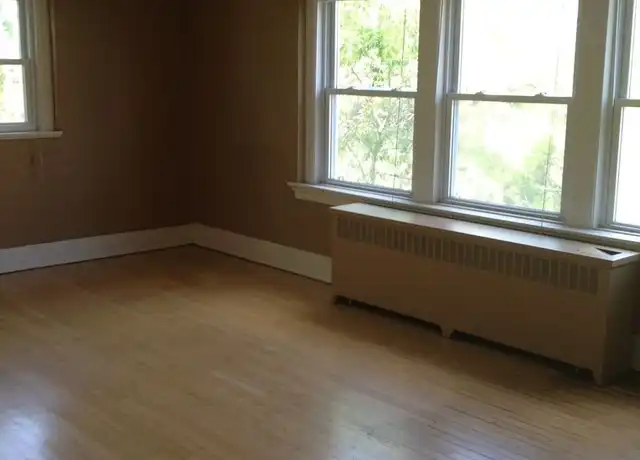 Property at 1544 N Humboldt Ave Unit 1, Milwaukee, WI, 53202, 1 bed, 1 bath, [object Object]