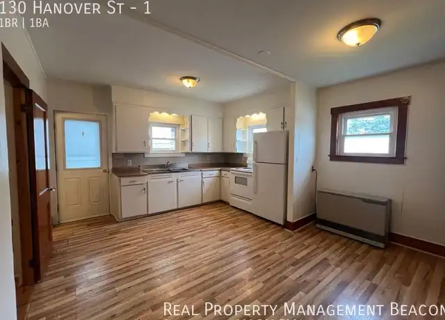 Property at 130 Hanover St Unit 1, Lebanon, NH, 03766, 1 bed, 1 bath, [object Object]
