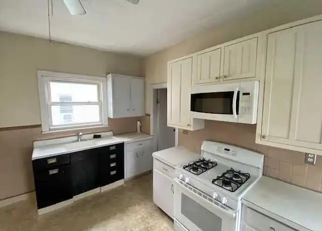 Property at 15 Clarendon Ave, Somerville, MA, 02144, 4 beds, 1 bath, [object Object]