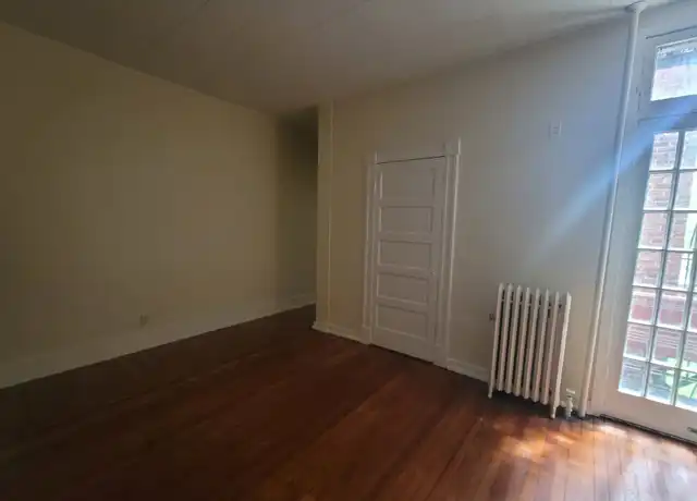 Property at 2927 N Calvert St, Baltimore, MD, 21218, 1 bed, 1 bath, [object Object]