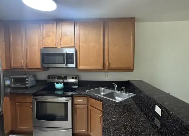 Property at 9002 NW 40th St #3, Coral Springs, FL, 33065, 3 beds, 2.5 baths, [object Object]
