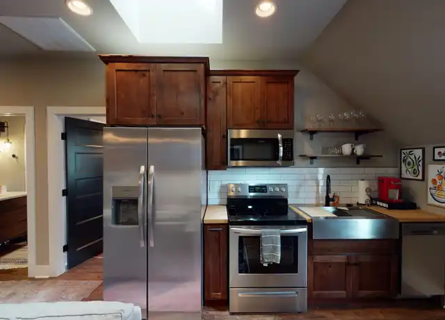 Property at 1315 15th Ave S Unit 1 Bedroom Apartment, Nashville, TN, 37212, 1 bed, 1 bath, [object Object]