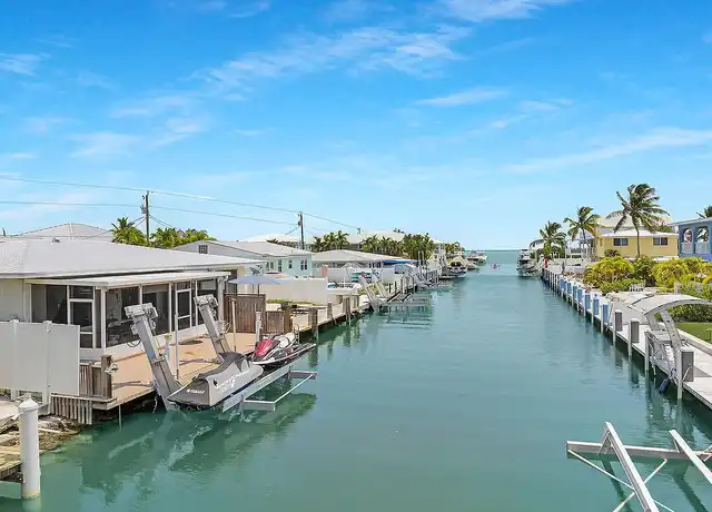 Property at 425 89th ST, Marathon, FL, 33050, 2 beds, 2 baths, [object Object]