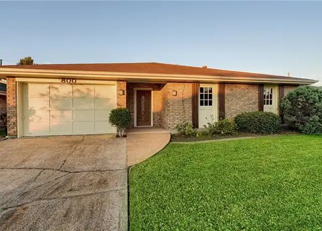 Property at 800 Saint Julien Dr, Kenner, LA, 70065, 3 beds, 2 baths, [object Object]