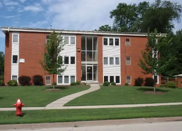 Property at 807 Fell - 807 N Fell Ave, Normal, IL, 61761, 2 beds, 1 bath, [object Object]