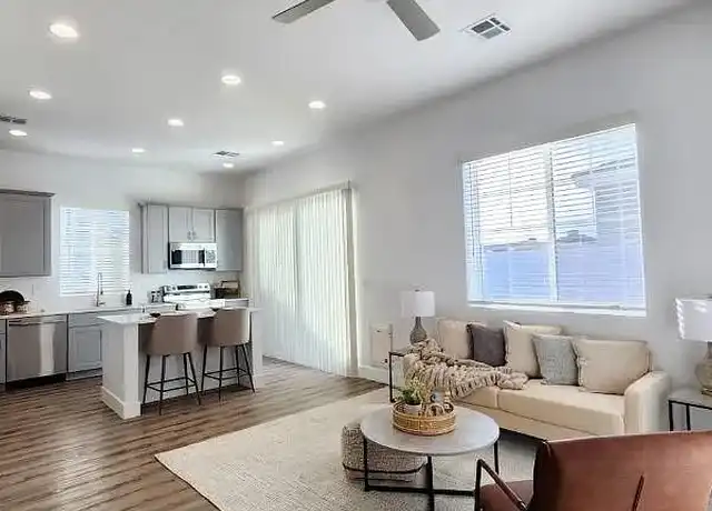 Property at Zora Encanto - 8200 W Encanto Blvd, Phoenix, AZ, 85035, 1-2 bed, 1-2 bath, [object Object]