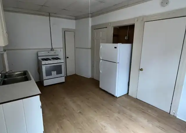 Property at 14 Lancaster St Unit 2L, Worcester, MA, 01609, 2 beds, 1 bath, [object Object]
