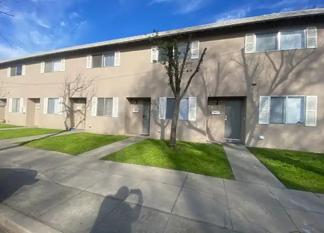 Property at 400 N West St Unit 402, Visalia, CA, 93291, 2 beds, 1.5 baths, [object Object]