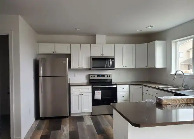 Property at 707 3rd Ave NE Unit 7, Ephrata, WA, 98823, 3 beds, 2.5 baths, [object Object]