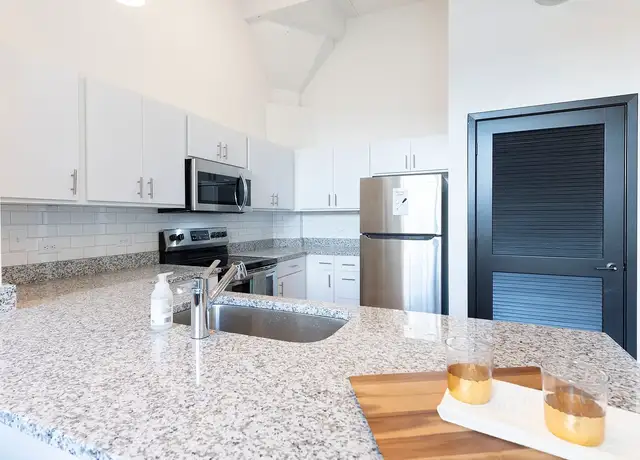 Photo of 1301 E Washington St, Indianapolis, IN 46202
