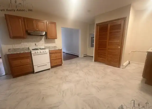 Property at 39 Charter St Unit 3F, Boston, MA, 02113, 2 beds, 1 bath, [object Object]