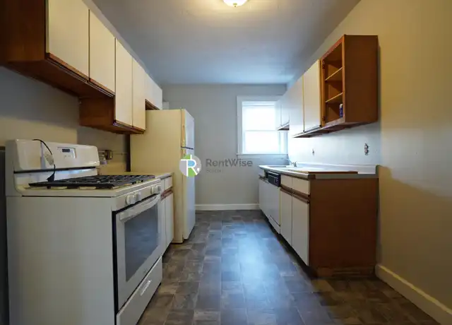 Property at 90 Cypress St Unit 6, Brookline, MA, 02445, 4 beds, 1 bath, [object Object]