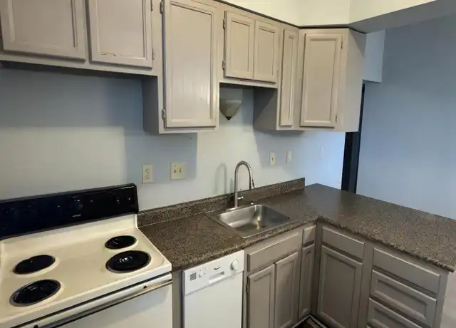 Property at 3213 Vine St, Cincinnati, OH, 45220, 3 beds, 2 baths, [object Object]