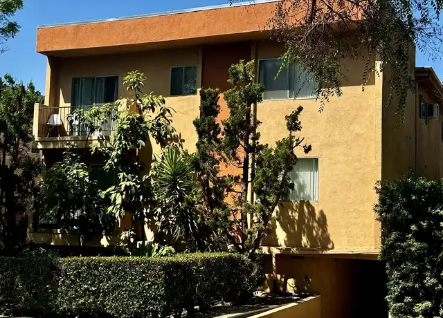 Property at 739 Hayworth Ave Unit 4, Los Angeles, CA, 90046, 2 beds, 2 baths, [object Object]