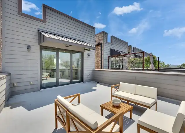 Property at 1114 E 8th St, Austin, TX, 78702, 2 beds, 2.5 baths, [object Object]