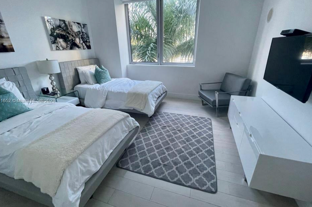 2600 Hallandale Beach Blvd #402, Hallandale Beach, FL 33009