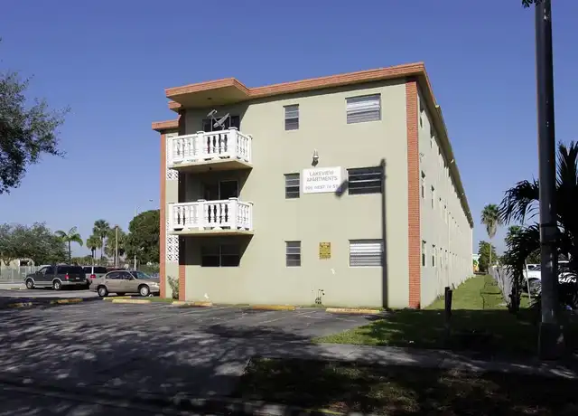 Property at 995 W 74th St, Hialeah, FL, 33014, 2 beds, 1 bath, [object Object]